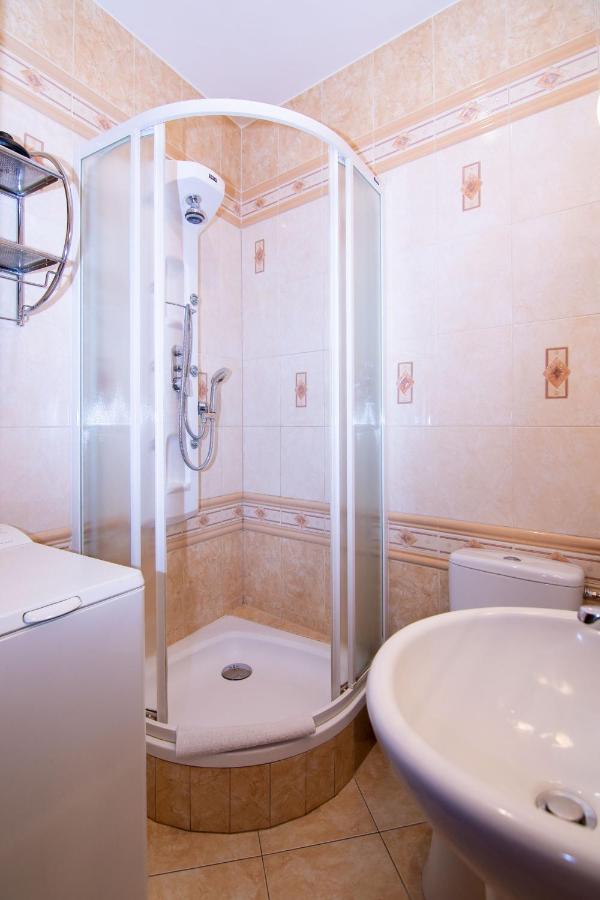 Maya'S Flats & Resorts 45 - Dluga 18/19 Gdańsk Kültér fotó